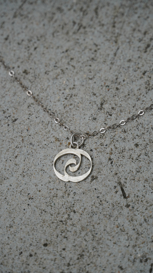 Wayve Pendant Necklace